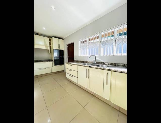 3 BEDROOM HOUSE FOR SALE IN FARNINGHAM RIDGE